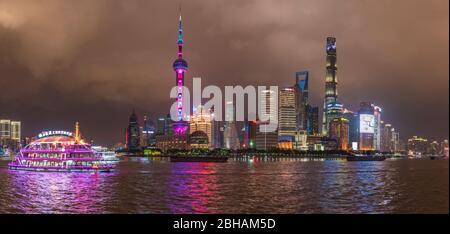 Asia, People's Republic of China, East China, Shanghai, skyline, view from the Waitan waterfront Stock Photo
