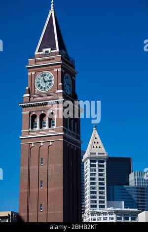 Seattle Clock Building Clock Tower in Seattle Stock Photo - Alamy
