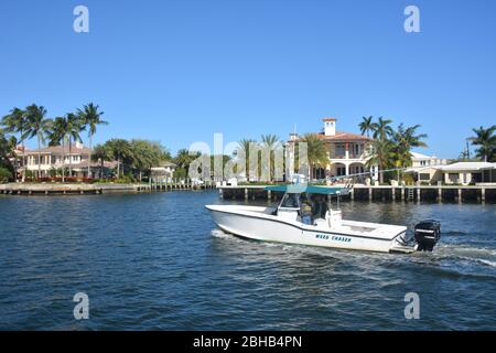 Views from a water taxi trip taking in Fort Lauderdale's Intracoastal Waterway, a canal system featuring luxury real estate such as Millionaire's Row Stock Photo