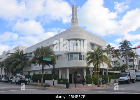 Essex House hotel, Collins Ave. The world's largest collection of Art Deco architecture is in South Beach, part of Miami Beach, Florida, USA. Stock Photo