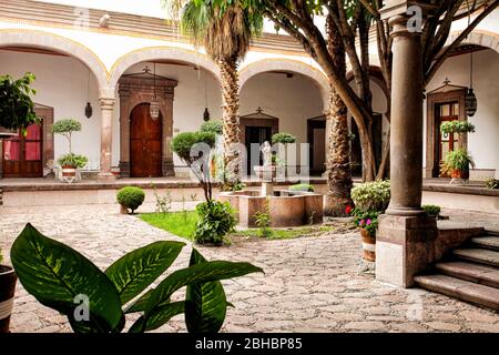Patio de la casa de Peña y Peña en el centro historico de Queretaro, Mexico.