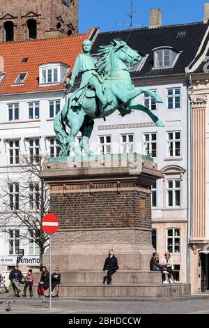 Bishop Absalon, equestrian statue on Højbro Plads made by Vilhelm Bissen (1902); Copenhagen, Denmark Stock Photo