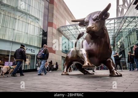 The Guardian - The Bull - bronze sculpture in the Bull Ring shopping centre, Birmingham Stock Photo