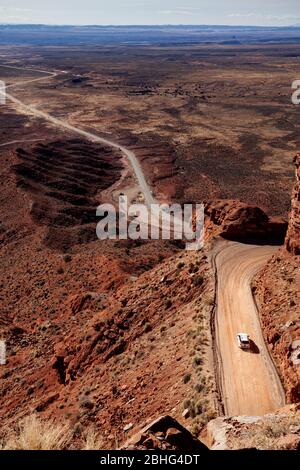 UT00547-00...UTAH - Looking down on State Route 261 and Moki Dugway form Cedar Mesa, San Juan County, Bureau Of Land Management. Stock Photo