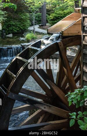 Overshot waterwheel at the Grist Mill in Atlanta, Georgia's Stone Mountain Park. (USA) Stock Photo