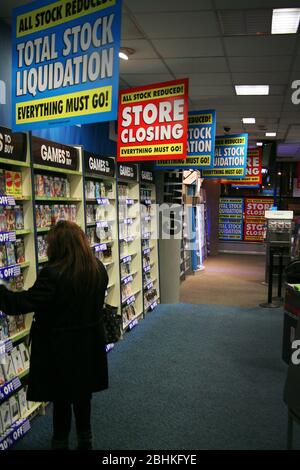 Different packed Xbox 360 Games for sale in a Blockbuster retail store  Stock Photo - Alamy