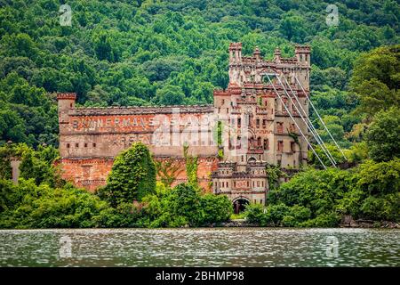 Bannerman Castle Arsenal Armory on Pollepel Island Hudson River, New York at day Stock Photo