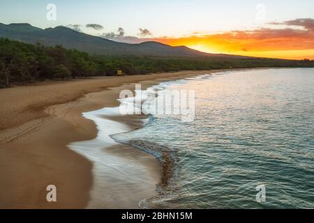 Amazing sunrise in on Makena big Beach in Maui Hawaii Stock Photo