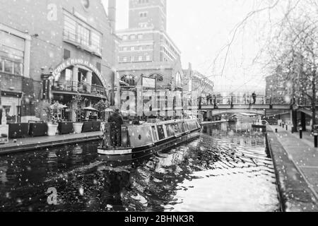 Snow on Birmingham Canals Stock Photo