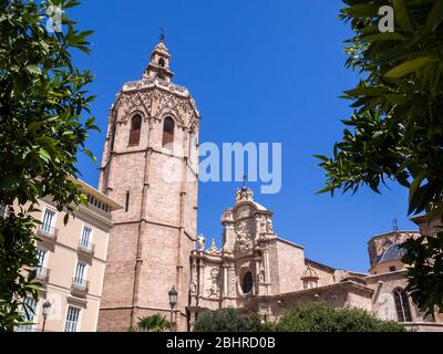 Torre campanario 'El Miguelete' de la Catedral de Valencia. Comunidad Valenciana. España Stock Photo