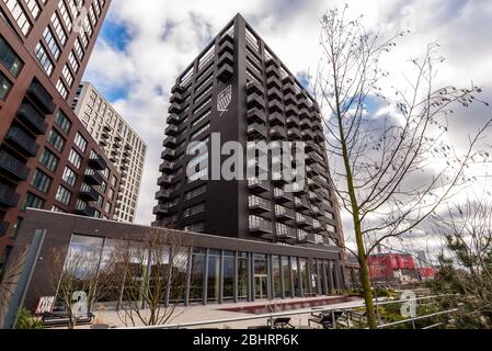 London, England. London City Island by EcoWorld Ballymore a unique riverside development in Canning Town, set against stunning views of Canary Wharf. Stock Photo