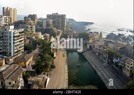 03 Feb 2012 Banganga Tank and Walkeshwar Temple walkeshwar mumbai Maharashtra INDIA asia Stock Photo