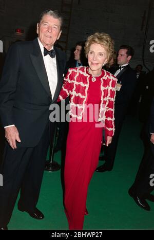 LOS ANGELES, CA. c.1993: Former US President Ronald Reagan & First Lady Nancy Reagan.  File photo © Paul Smith/Featureflash Stock Photo