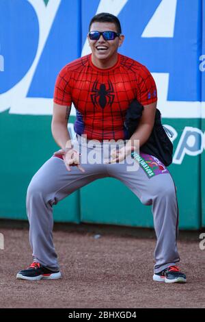 Juan Pablo Oramas de spiderman, spiderman, spider man, sunglasses, lentes  de sol costume, hombre araña, disfraz durante el tercer juego de la serie  de el partido Naranjeros de Hermosillo vs venados de Mazatlan Sonora en el  Estadio Sonora. 10 