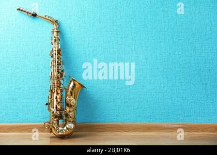 Wallpaper Elegant Man With Saxophone Fp 5420 - Wallyboards online store