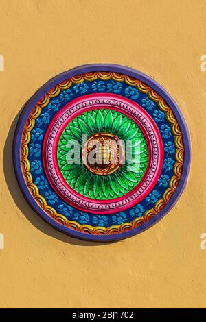 Circular artwork on the outer wall of the Sri Siva Subramaniya Hindu Temple, Nadi, Fiji Stock Photo