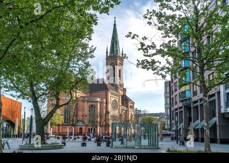 Die evangelische Johanneskirche auf dem  Martin-Luther-Platz, Landeshauptstadt Duesseldorf, Nordrhein-Westfalen, Deutschland, Europa |  The protestant Stock Photo