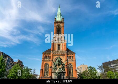 Die evangelische Johanneskirche auf dem  Martin-Luther-Platz, Landeshauptstadt Duesseldorf, Nordrhein-Westfalen, Deutschland, Europa |  The protestant Stock Photo