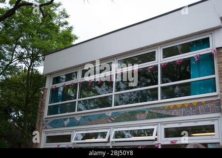 1960s Architecture Upminster Library, Corbets Tey Road, Upminster, London RM14 by H Connolly Stock Photo