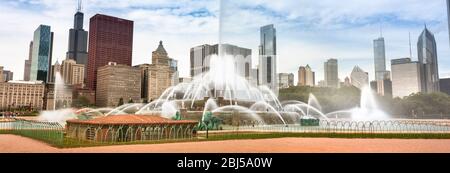 Chicago cityscape from the Clarence Buckingham Memorial Fountain in Illinois USA Stock Photo