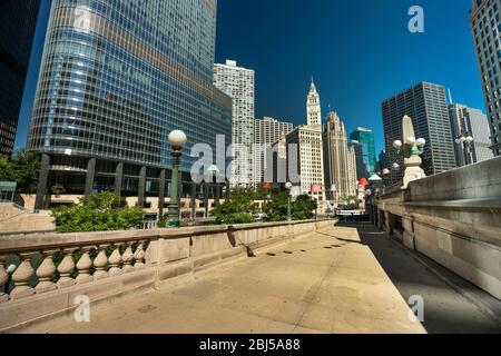 Walkway path down to the Chicago Riverwalk, Illinois, USA Stock Photo