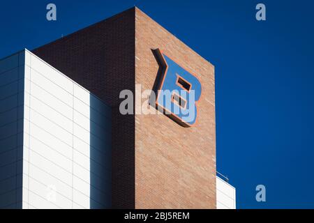 Boise State University Broncos 'B' logo on campus building in downtown Boise. Stock Photo