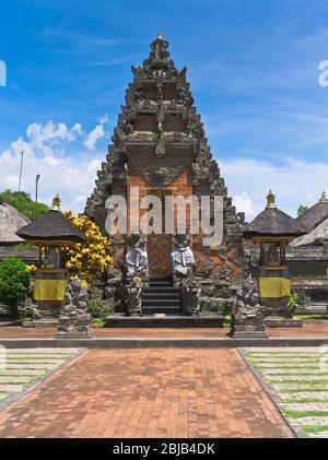 dh Balinese Batuan temple BALI INDONESIA Paduraksa gate tower temples inner sanctum hinduism architecture hindu doorway Stock Photo