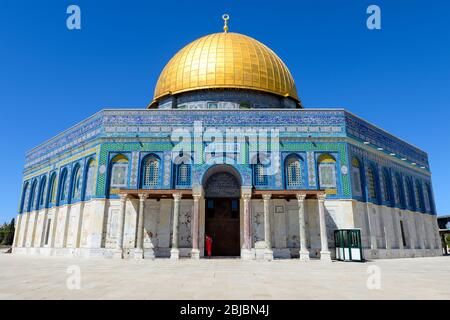 Dome of the Rock on the Temple Mount in the Old City of Jerusalem, Israel. Octogonal Islamic shrine in the Holy City. Stock Photo