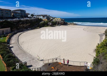 Sydney, Australia. Saturday 18th April 2020.Tamarama Beach in Sydney's eastern suburbs closed due to the Coronavirus Pandemic. From yesterday Tamarama Stock Photo