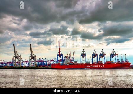 Shipyard in the river Elbe, Hamburg, Germany Stock Photo