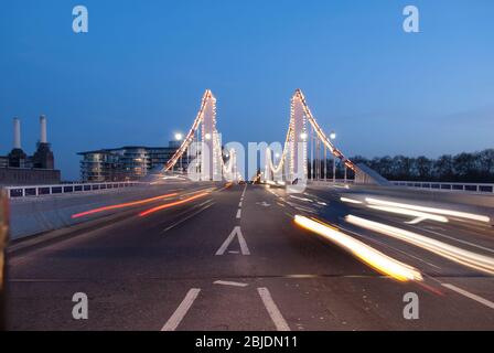 1930s Bridge Steel Structure Suspension Bridge Vertical Cables  Lights Chelsea Bridge, London by LCC Architects G. Topham Forrest E. P. Wheeler Stock Photo