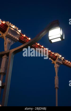 1930s Bridge Steel Structure Suspension Bridge Vertical Cables  Lights Chelsea Bridge, London by LCC Architects G. Topham Forrest E. P. Wheeler Stock Photo