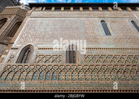 Arabesque style carvings on the side of the Catedral del Salvador aka La Seo cathedral in Zaragoza, Spain, Europe Stock Photo
