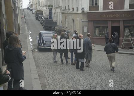 Cobbled ruelle in 1940s Montmartre, Paris Stock Photo
