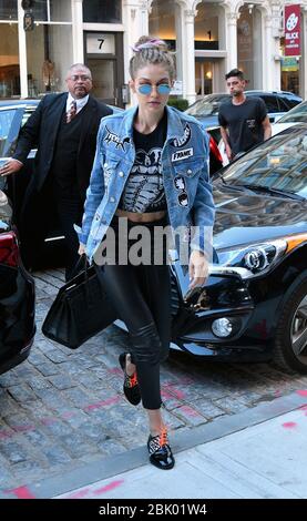 Model gigi hadid leaves her east village apartment hi-res stock photography  and images - Alamy