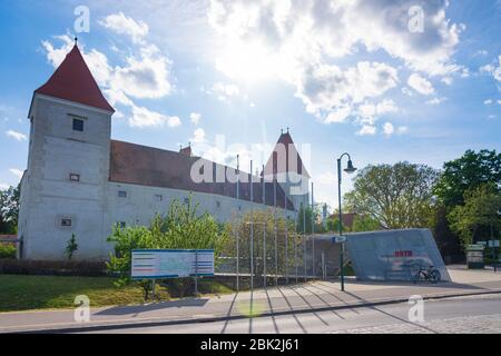 Orth an der Donau: Schloss Orth Castle, in Donau, Niederösterreich, Lower Austria, Austria Stock Photo