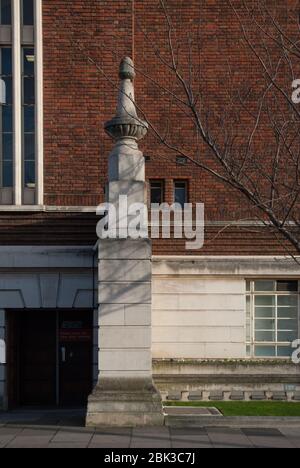 Swedish Georgian Art Deco Architecture Council Building Red Brick Hammersmith Town Hall King St, Hammersmith, London W6 9JU by Ernest Berry Webber Stock Photo