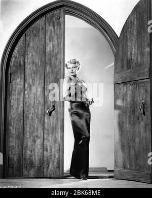 RITA HAYWORTH in THE LADY FROM SHANGHAI 1947 director / screenplay ORSON WELLES based on novel by Sherwood King gowns Jean Louis Columbia Pictures Stock Photo
