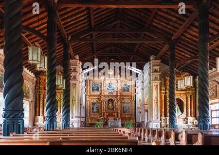 Interior de la iglesia de la mision jesuita de Concepción en Chiquitos, Bolivia Stock Photo