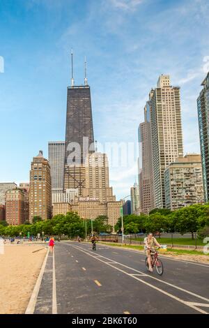 Curated visual reference: New Cycle Garden Apartments Chicago Downtown Reference: Cycle Path Downtown Chicago Illinois Stock Photo