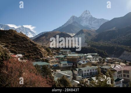 View of the village Pangboche with the mountain Ama Dablam in the background on Everest Base Camp Trek Stock Photo