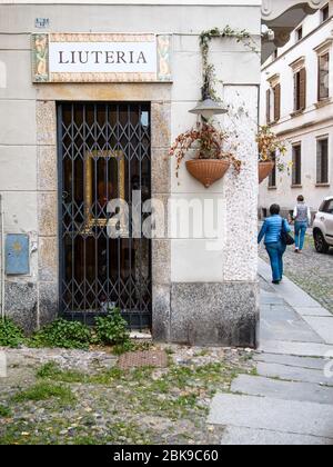 Cremona, Lombardy, Italy - May 2nd 2020 - closed violin makers and general commerce  during coronavirus lockdown. Stock Photo