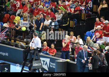 A male tennis umpire sat in the chair at the women’s tennis Fed Cup Rubbers 2019 - Great Britain vs Kazakhstan, Copper Box Arena, London, UK Stock Photo