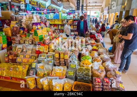 Cho Dong Xuan, market hall, old quarter, Hanoi, Vietnam Stock Photo