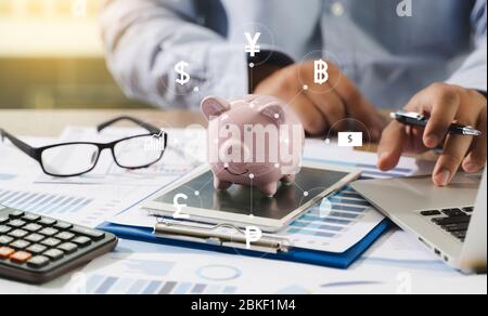 SALES MARKETING CONCECT , Customer Marketing Sales Dashboard Graphics and Business Marketing Team Discussion Corporate Stock Photo