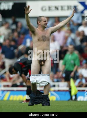 LONDON, United Kingdom, AUGUST 31: Flasher on the pitch during Barclaycard Premiership  between West Ham United and Charlton Athletic at Boleyn Ground Stock Photo