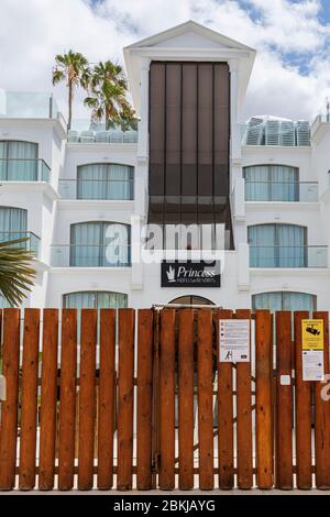 No sign of life at the windows or balconies of the closed Guayaramina Princess hotel in Fanabe during the covid 19 lockdown in the tourist resort Stock Photo