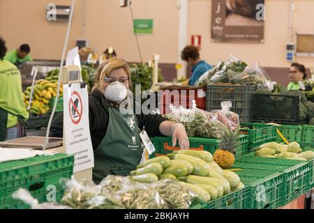 Adeje farmers market during the covid 19 lockdown in the tourist resort area of Costa Adeje, Tenerife, Canary Islands, Spain Stock Photo