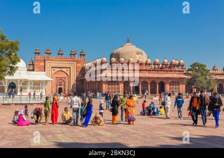 Mosque inner courtyard, Fatehpur Sikri, Uttar Pradesh, India Stock Photo