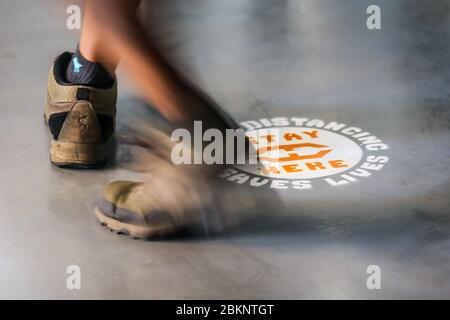 Quezon City, Philippines. 5th May, 2020. A social distancing marker is seen inside a train at the Light Rail Transit Line-2 (LRT-2) depot in Quezon City, the Philippines, on May 5, 2020. Credit: Rouelle Umali/Xinhua/Alamy Live News Stock Photo